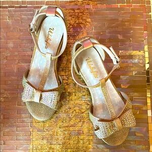 Size 13 gold & rhinestone dress sandals w kitten heel